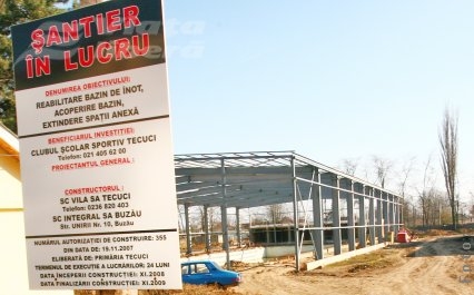 Tecuciul îşi face Sală Polivalentă şi Bazin de înot