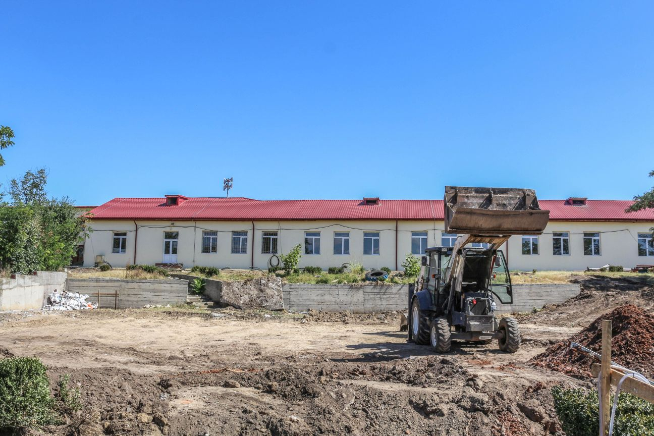 Şcoală nouă, şcoală veche la Scânteieşti