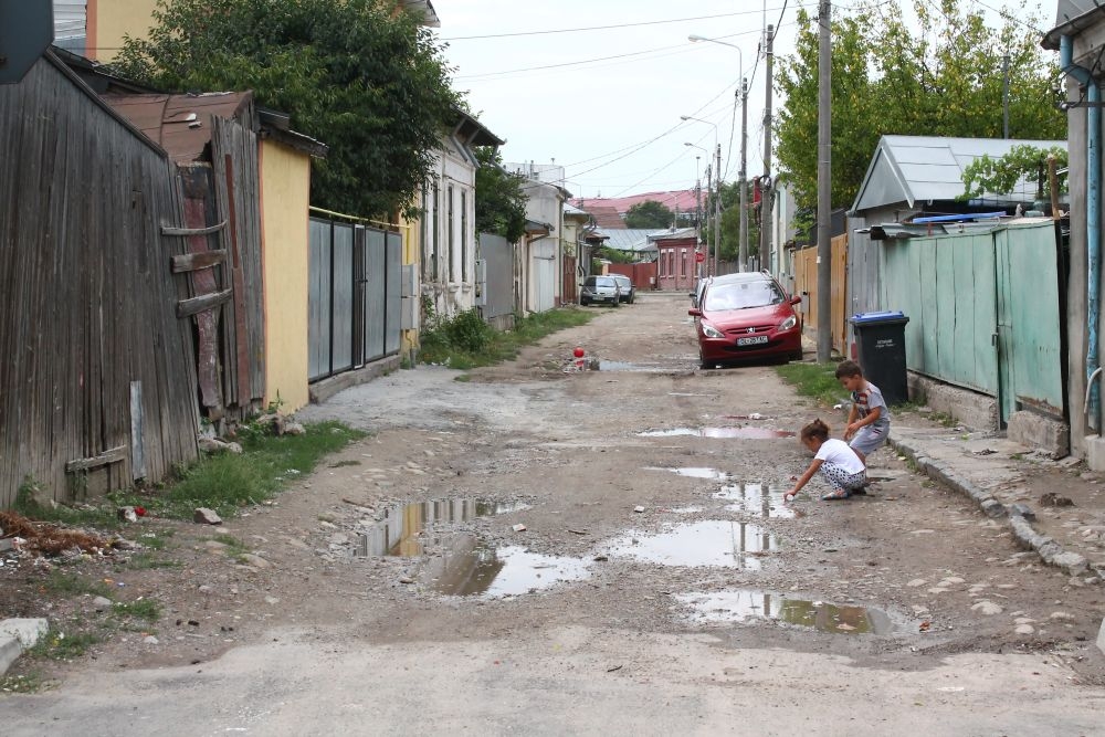 Galaţiul, ca la ţară/ Conductele centenare în Valea oraşului vor fi înlocuite