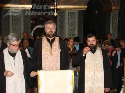 40 de pelerini din Pochişcani, sub Acoperământul Maicii „Precista” 