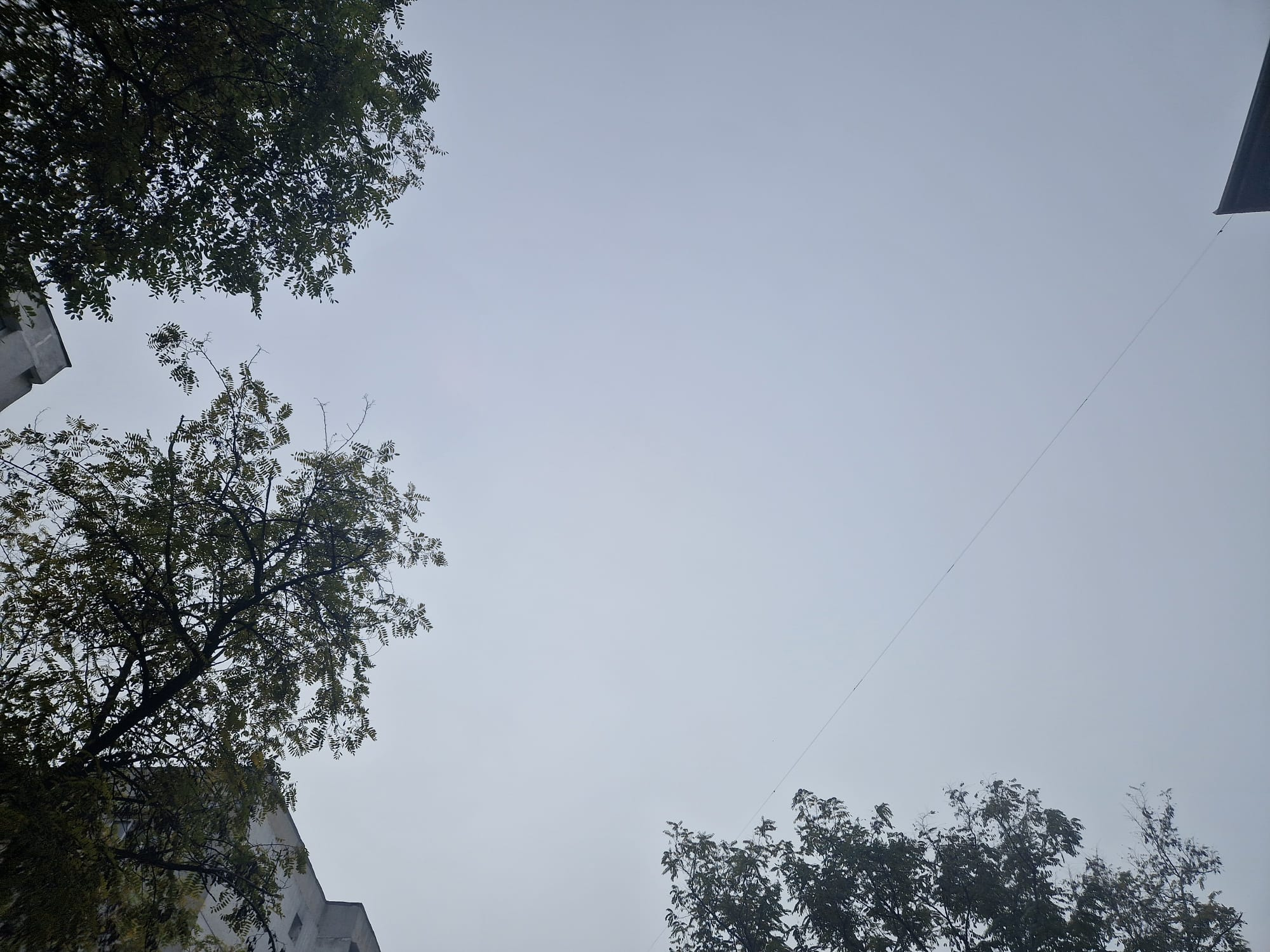 Vreme schimbătoare, cu ploi uşoare