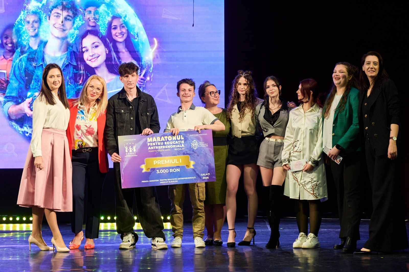 Echipa Liceului „Sfânta Maria”, câştigătoarea ediţiei a IV-a a "Maratonului pentru Educație Antreprenorială”.