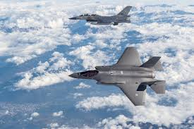 România primește 18 avioane F-16 donate de Olanda