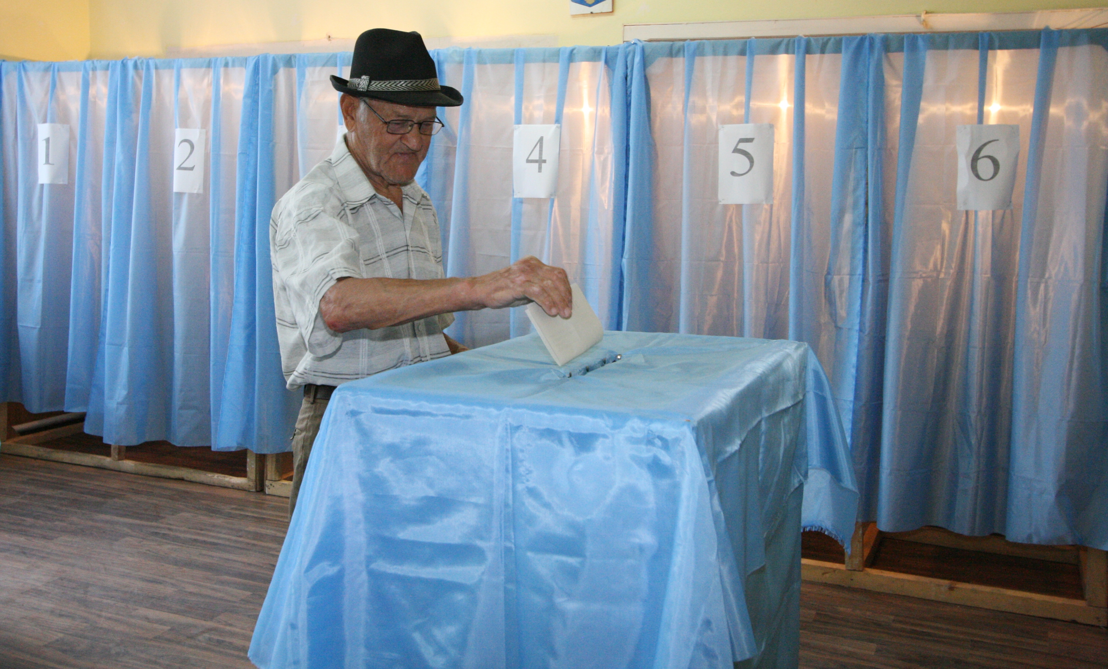 Rezultatele referendumului vorbesc: Vot categoric, prezenţă slabă