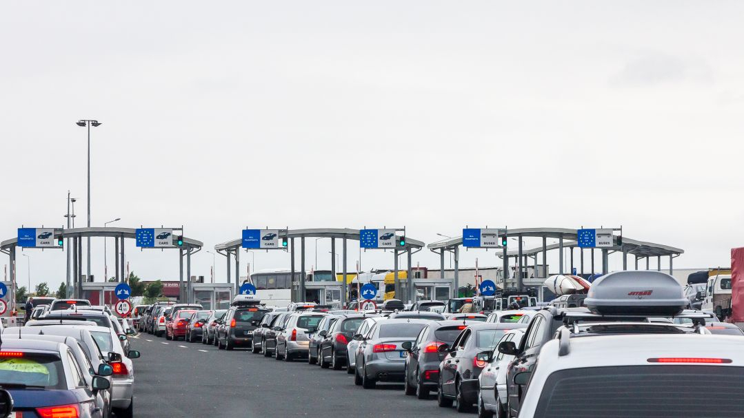 25.000 de persoane au intrat în țară în ultimele 24 de ore