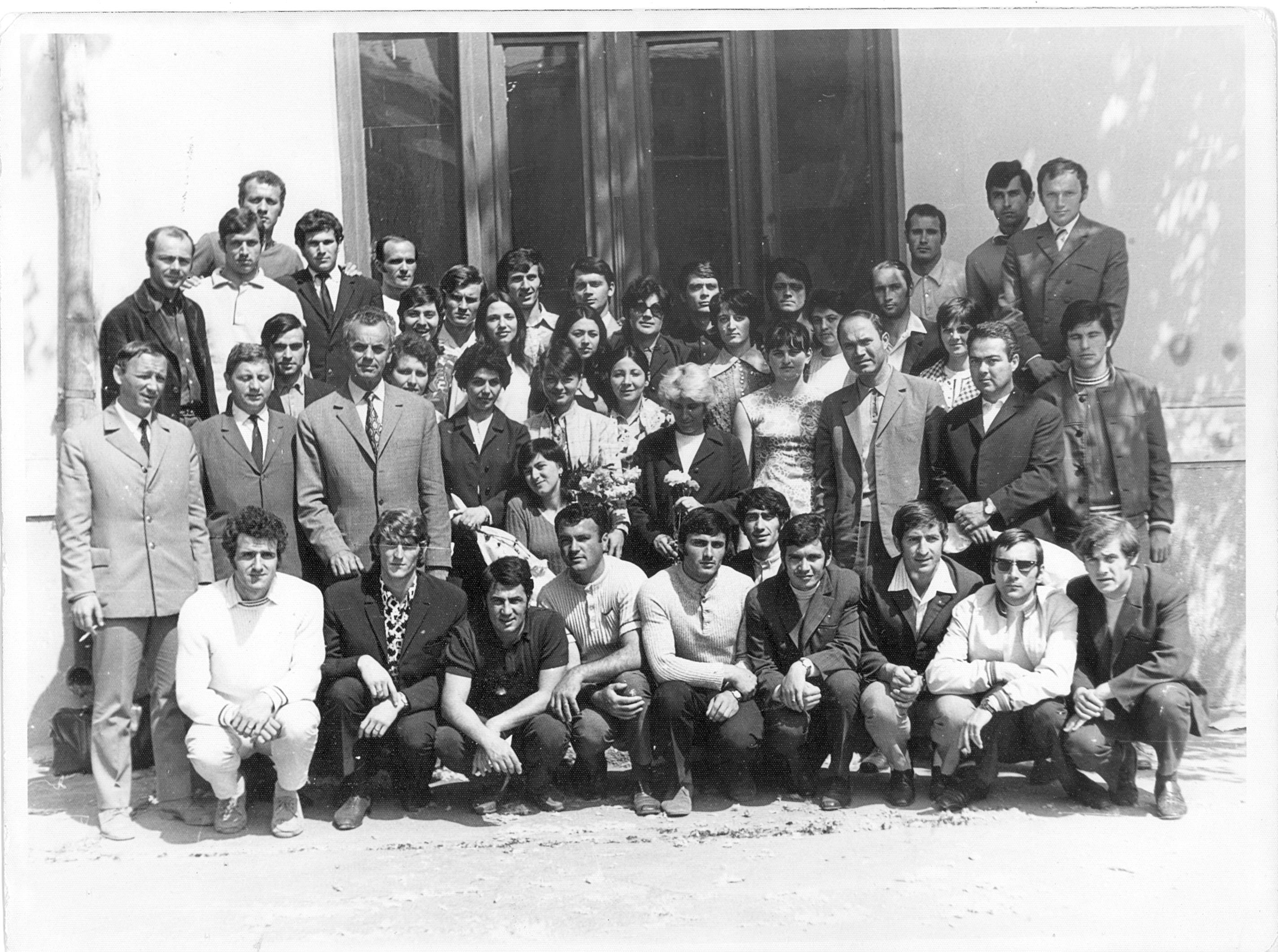 Prima promoţie a FEFS Galaţi