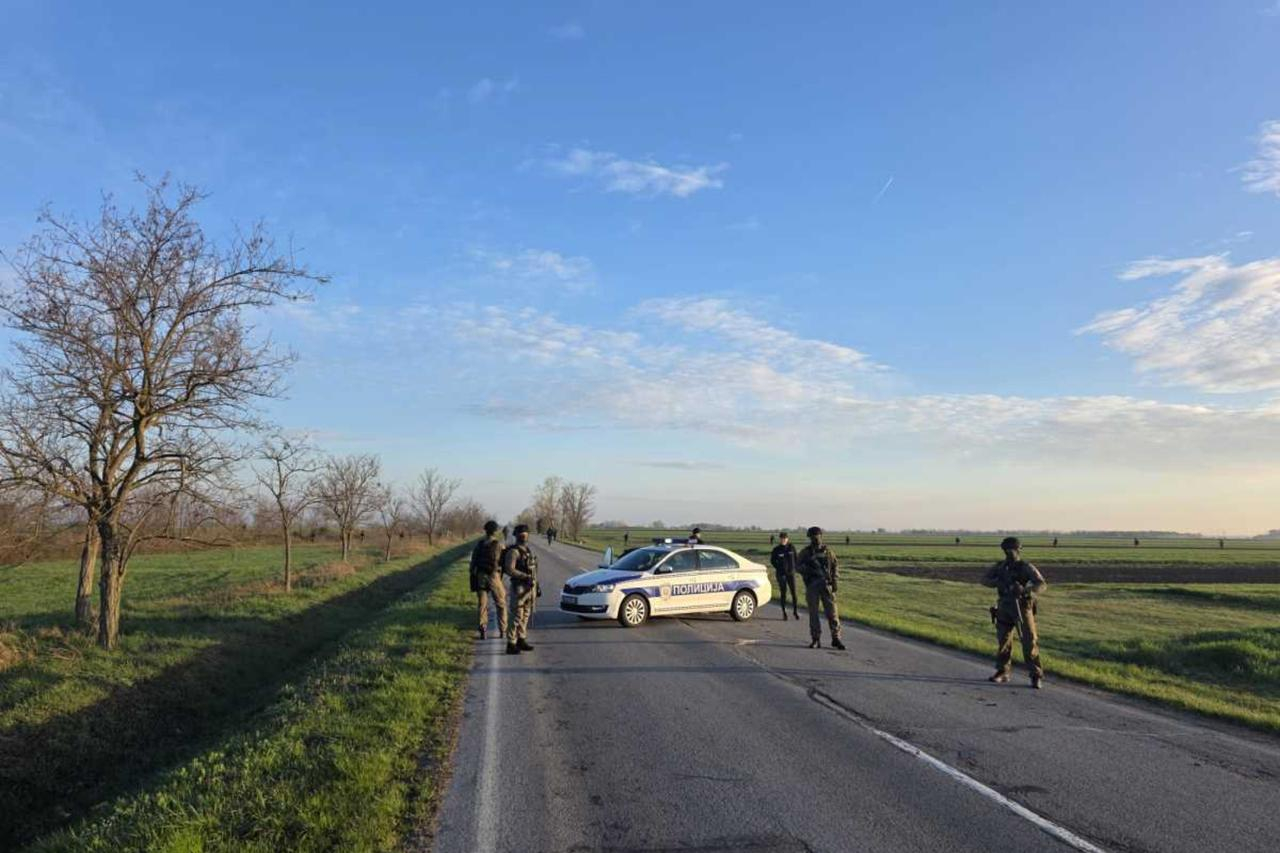 Explozibili și detonatoare, găsite lângă Balkan Stream