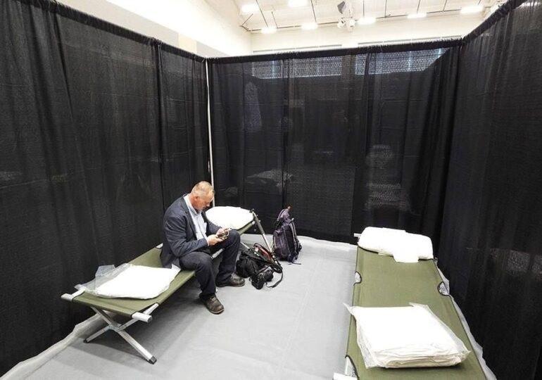 Jurnaliștii ruși de la summitul Trump - Putin, cazați pe un stadion