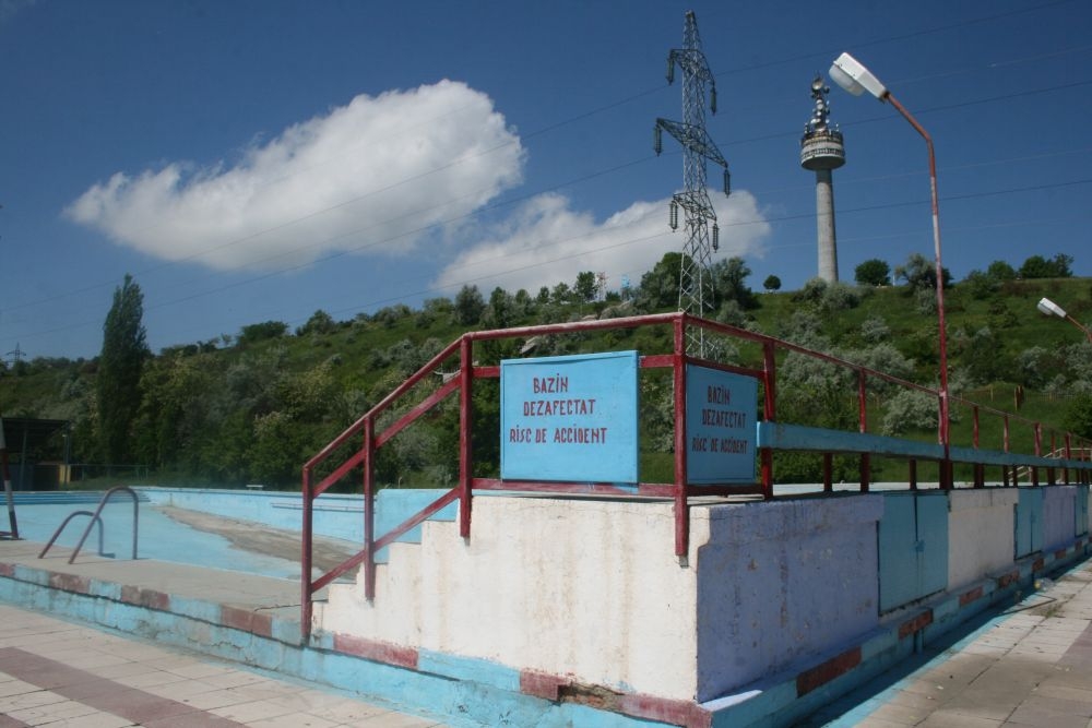 Licitaţie eşuată, amânată, anulată... PLAJA DUNĂREA rămâne ÎNCHISĂ şi vara asta