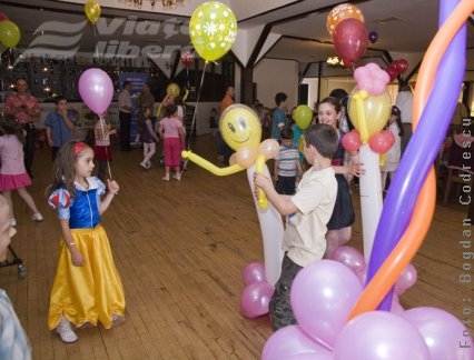 Petrecere pentru copiii poliţiştilor