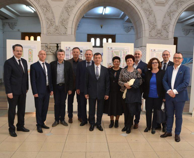 Decanii îşi aleg prodecanii, până la finele lui martie