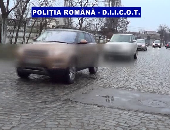 19 persoane REȚINUTE şi sute de mii de lei confiscate, în urma PERCHEZIȚIILOR de miercuri