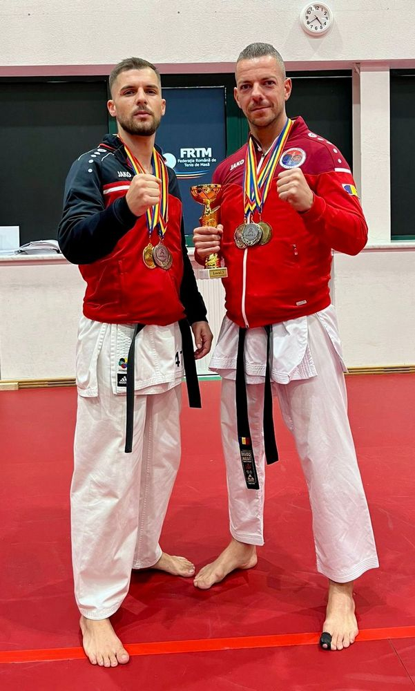 Polițiști gălățeni, din nou campioni la karate tradițional