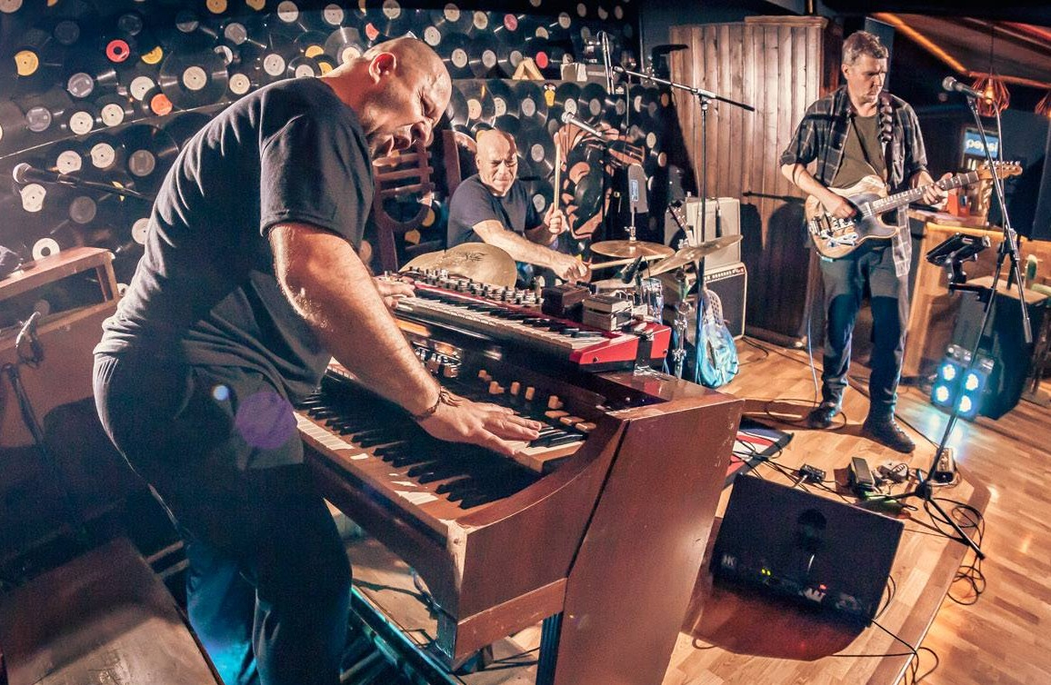 Degustare de vin, blues de calitate şi caritate