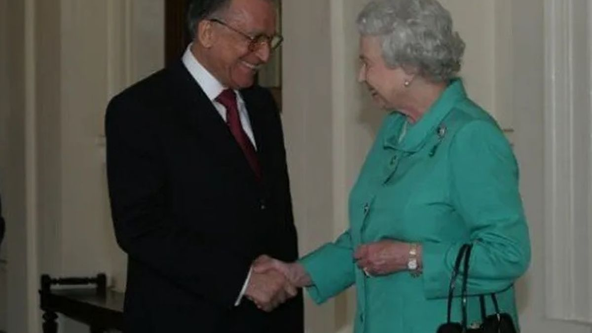 Ion Iliescu – între omagiile oficiale și controversele istoriei. Moartea fostului preşedinte, reflectată internaţional