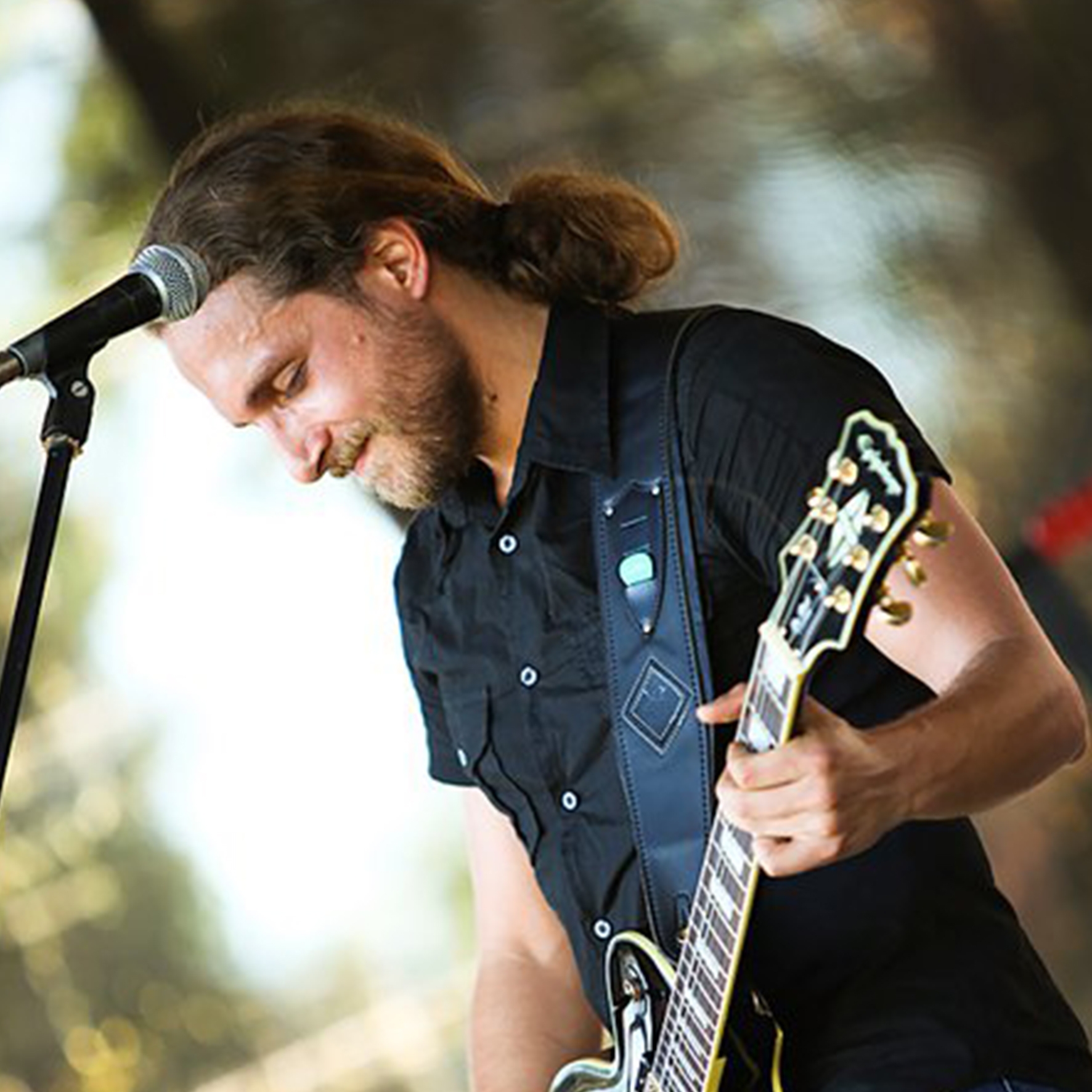 „Guitaria”- sesiunea live de muzică bună