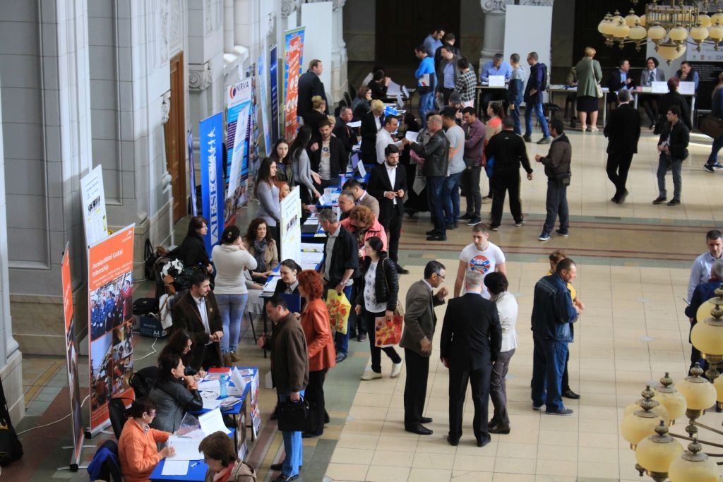 Doar 278 de locuri de muncă la aproximativ 17.500 de şomeri