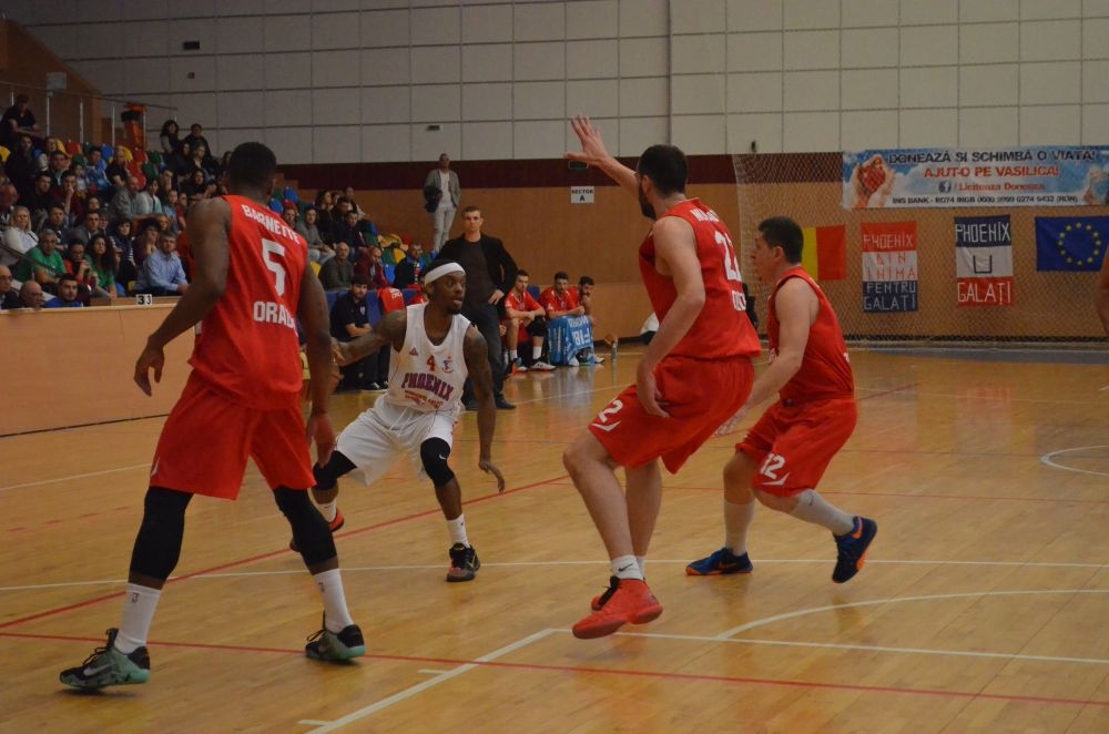 BASCHETBALIȘTII de la Phoenix au pierdut meciul patru și au ratat calificarea în semifinale