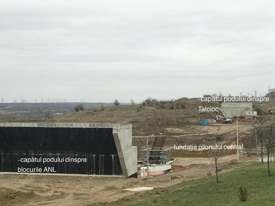 A fost finalizată fundația pilonului central al podului hobanat