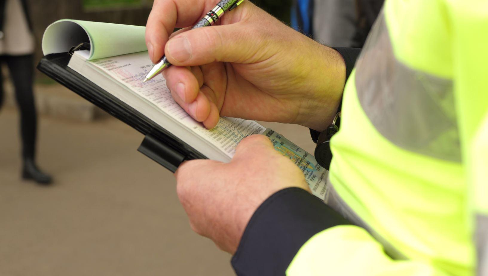 Aruncarea gunoaielor pe domeniul public i-a costat scump pe mulţi gălățeni