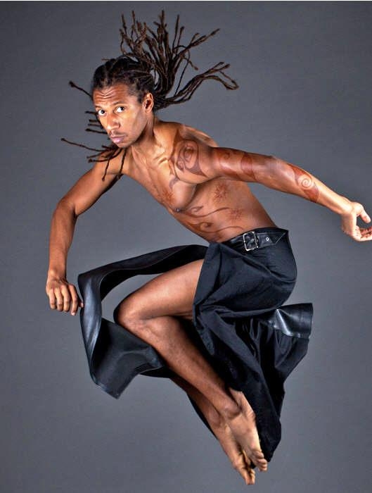 A uimit România cu talentul său: Balerinul Momo este gălăţean!