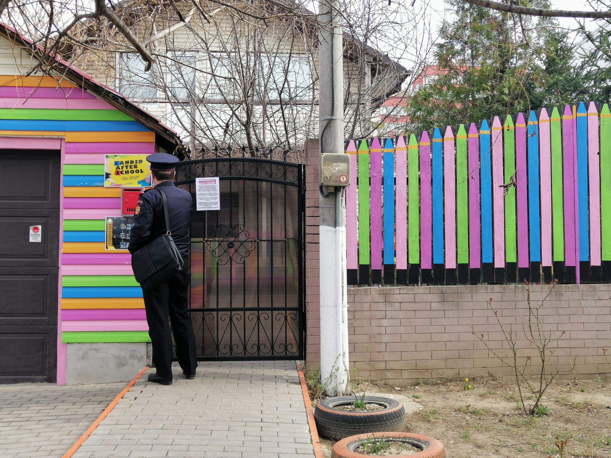 Centru after-school amendat pentru că nu şi-a suspendat cursurile. Sancţiune de 7.500 de lei