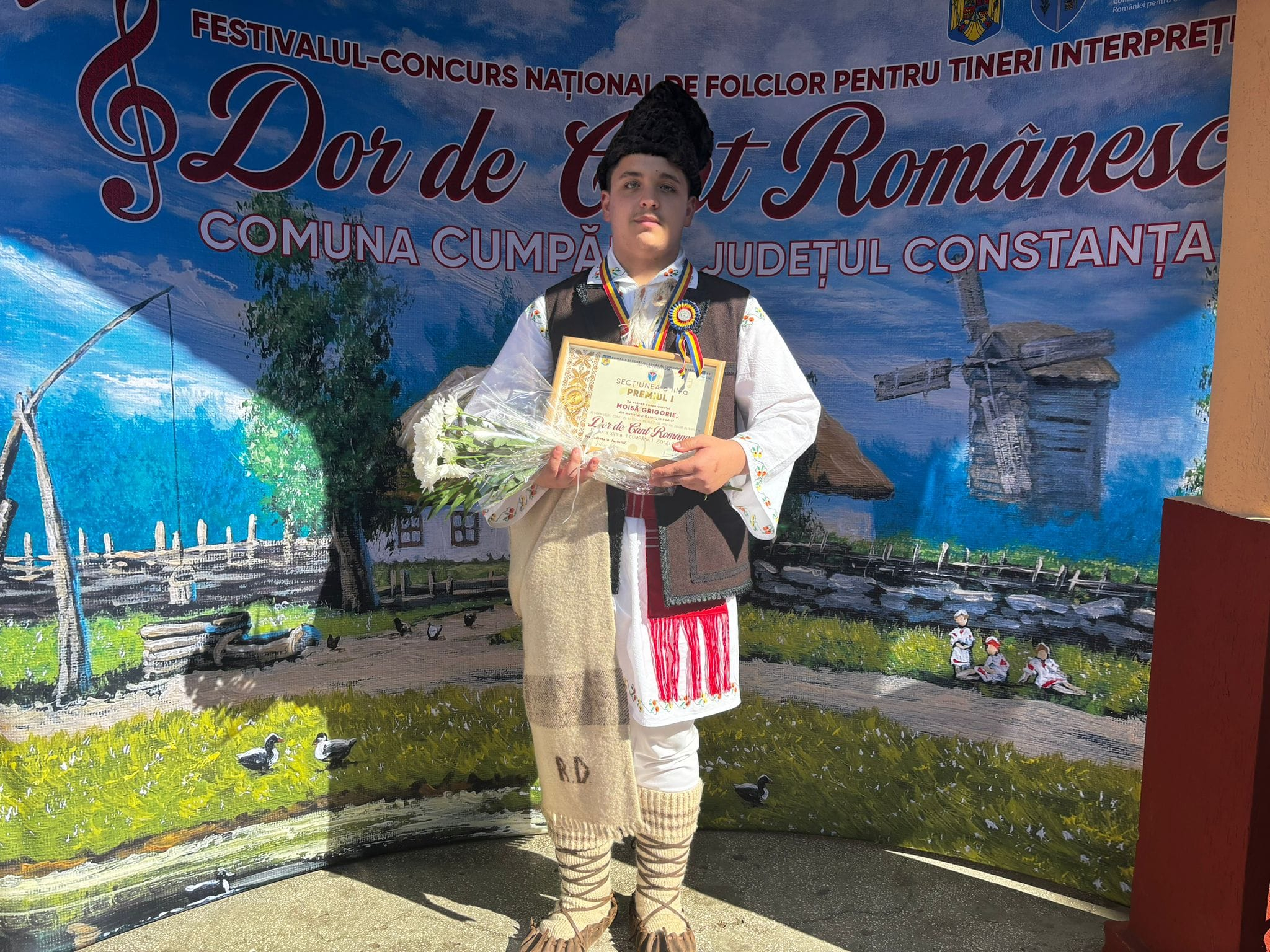 Gălățeanul Grigoraș Moisă, laureat la Festivalul „Dor de cânt românesc”. De la pricesne, la cântece populare (FOTO)