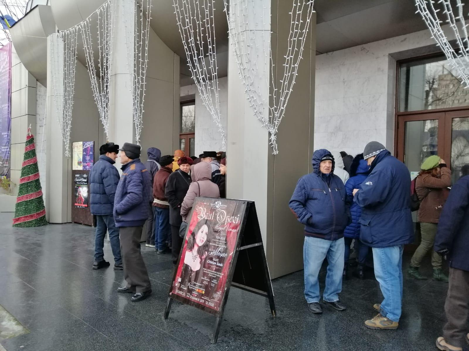 Nervi şi înghesuială la biletele pentru Revelion