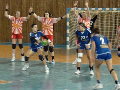 Handbalistele "004": Din ultimele patru deplasări, HC Oţelul s-a întors cu zero puncte