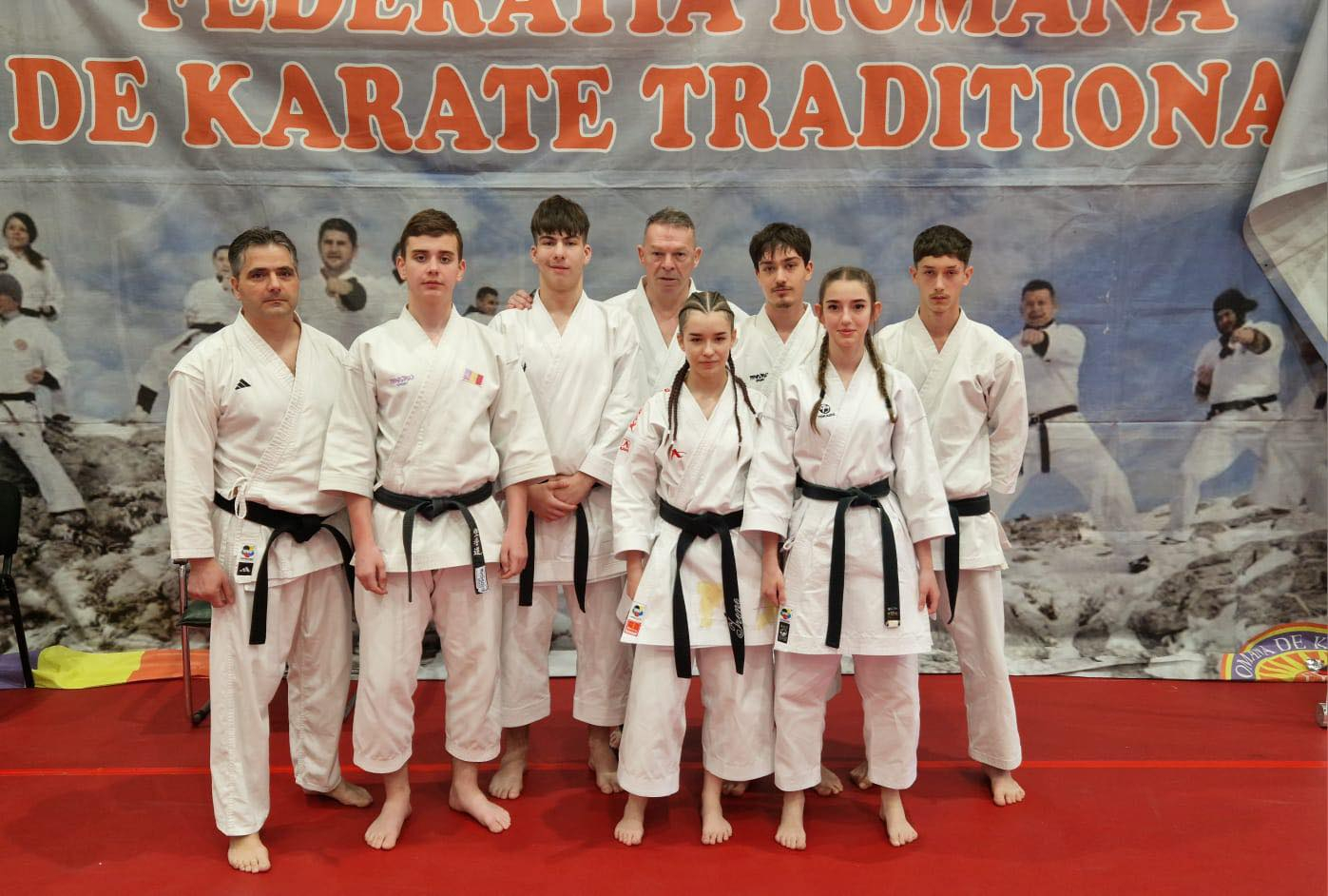 Medaliați la „Naționalele” de karate tradițional. Din sportul gălățean