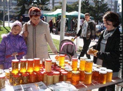 Bunătăţi din patru zări, la Casa de Cultură a Sindicatelor