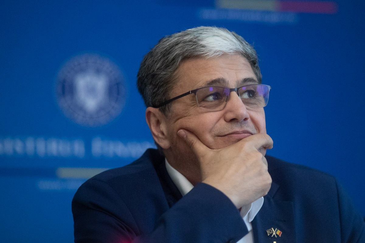 Șase miliarde de euro pentru... cinci lei