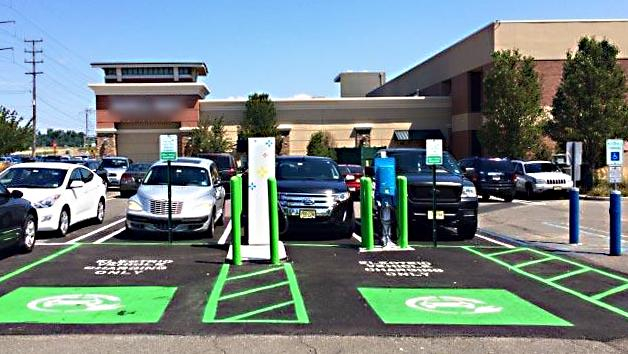 Finanţare pentru 15 stații de reîncărcare a mașinilor electrice