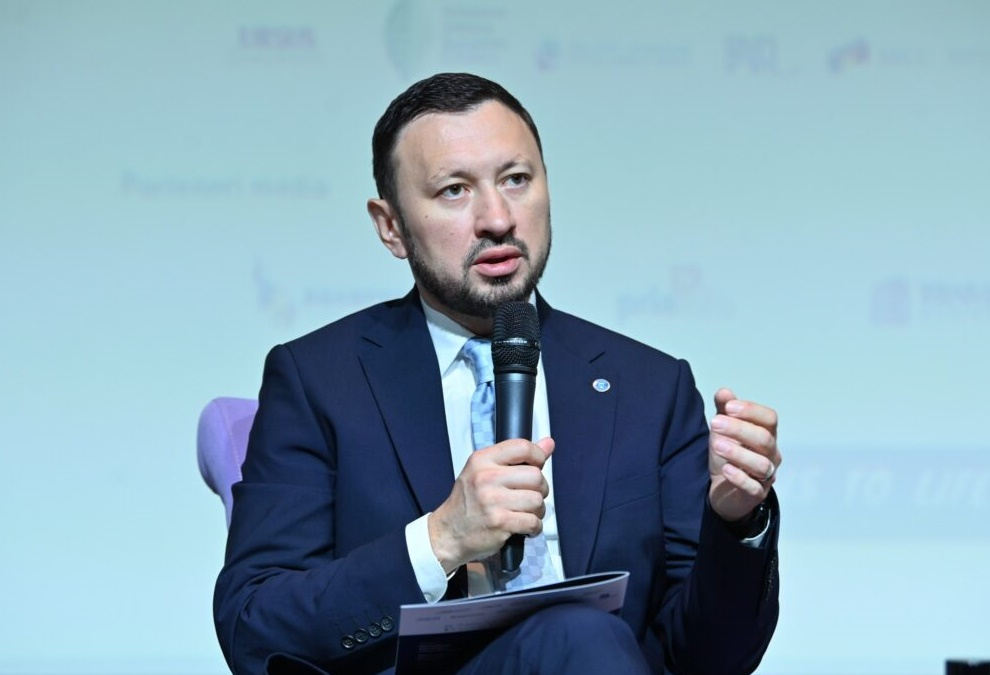 Când Guvernul plouă, miniștrii gândesc pe arătură