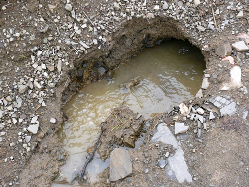 Ecologizarea sitului de la Bărboşi, amânată din cauza ploii