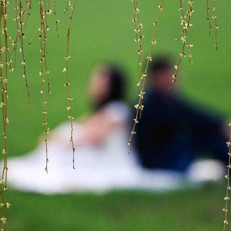 Mai multe căsătorii, dar şi divorţuri - în martie