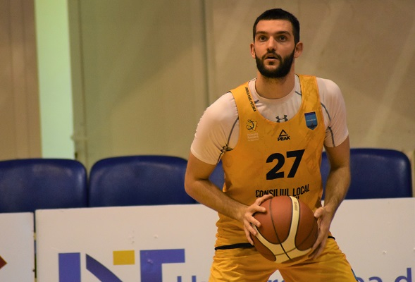 Primul transfer la echipa de baschet CSM Galaţi