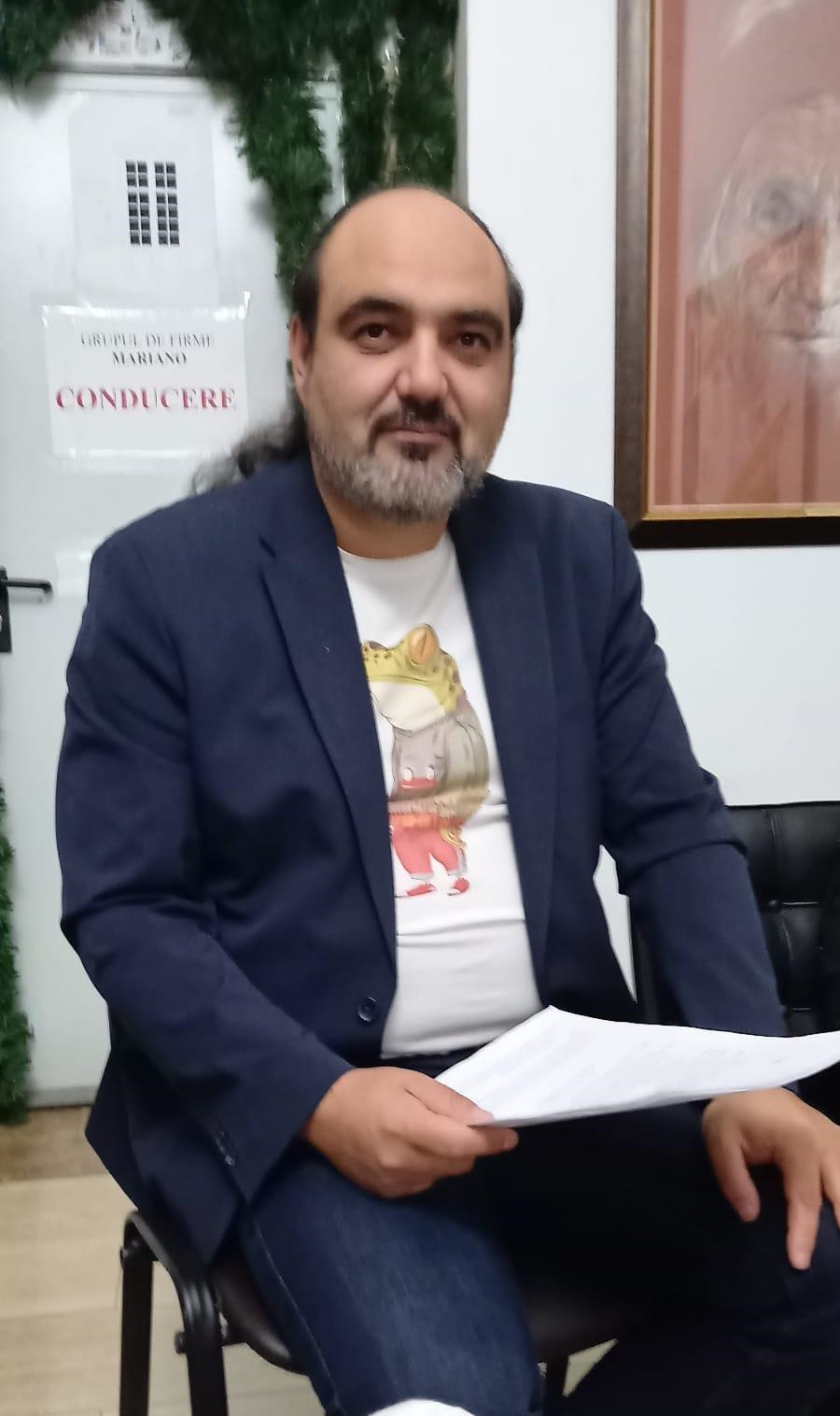 Când materia comunică durerea, la Cenaclul "Noduri şi Semne"