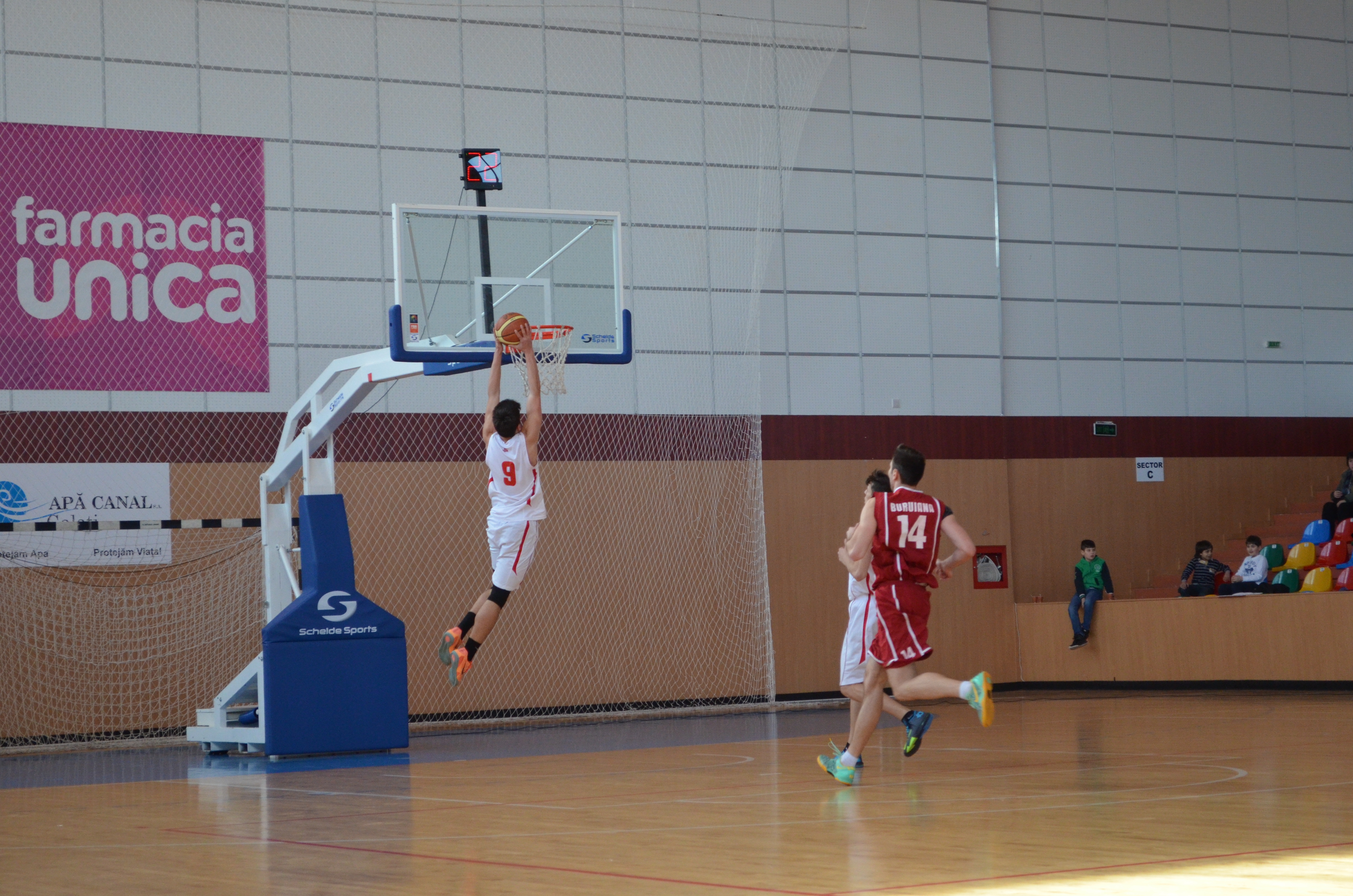 BASCHET: Phoenix joacă derbiul cu Dinamo