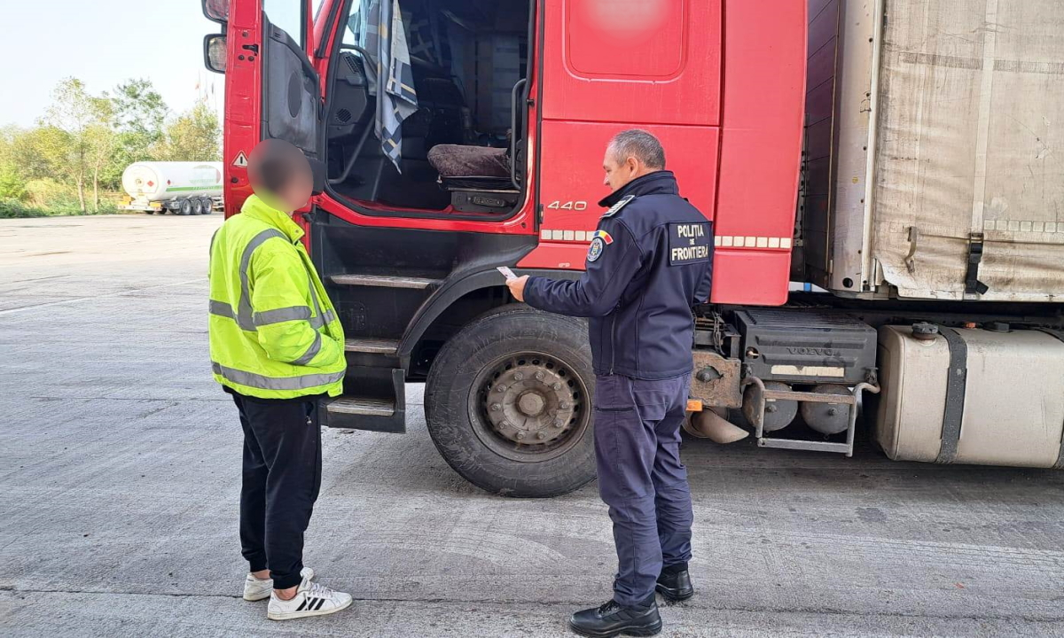 Cap tractor cu poliță RCA falsă