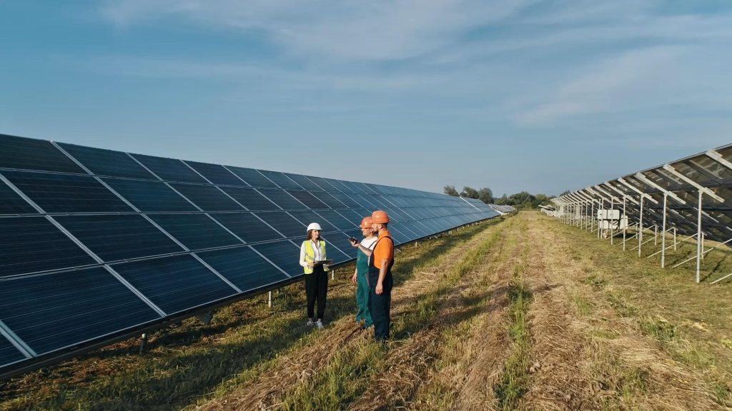 Două mari companii accelerează tranziția către energia verde