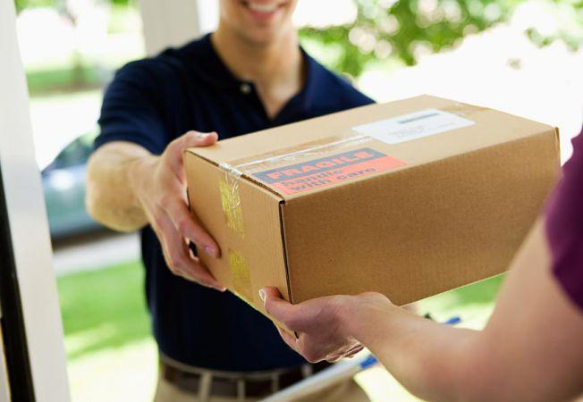 Comerţul on-line accelerează firmele de curierat