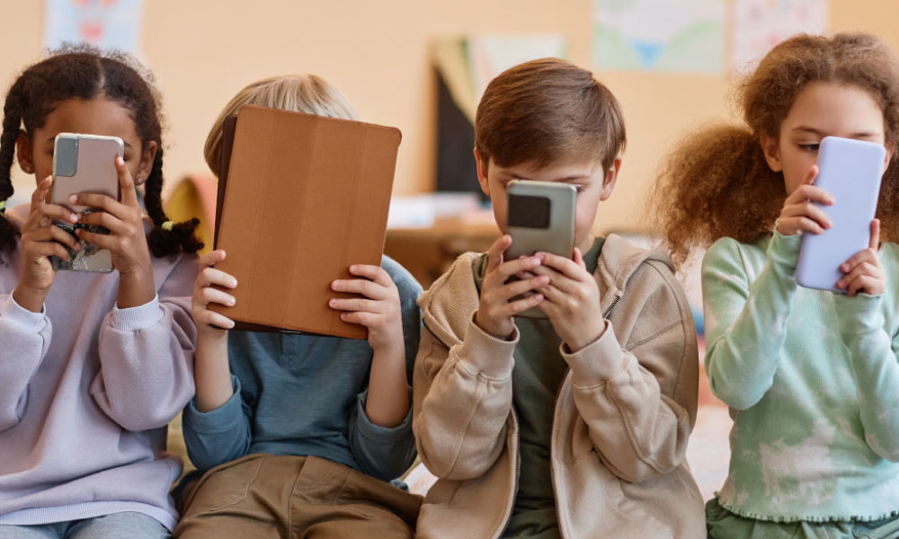 Propunere UE pentru blocarea accesului copiilor la rețelele sociale
