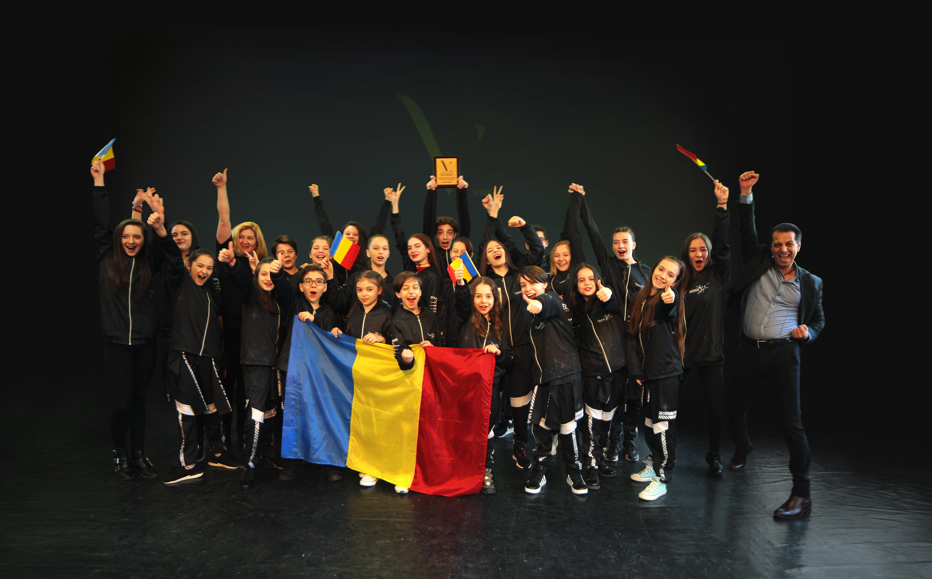 Dansatori gălăţeni, campioni în Austria