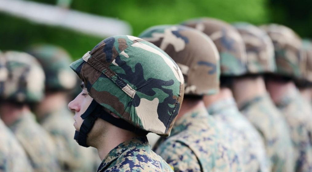 De ce e mai bine să ai pregătire militară. ”La război, nimeni nu scapă!”, avertizează generalii