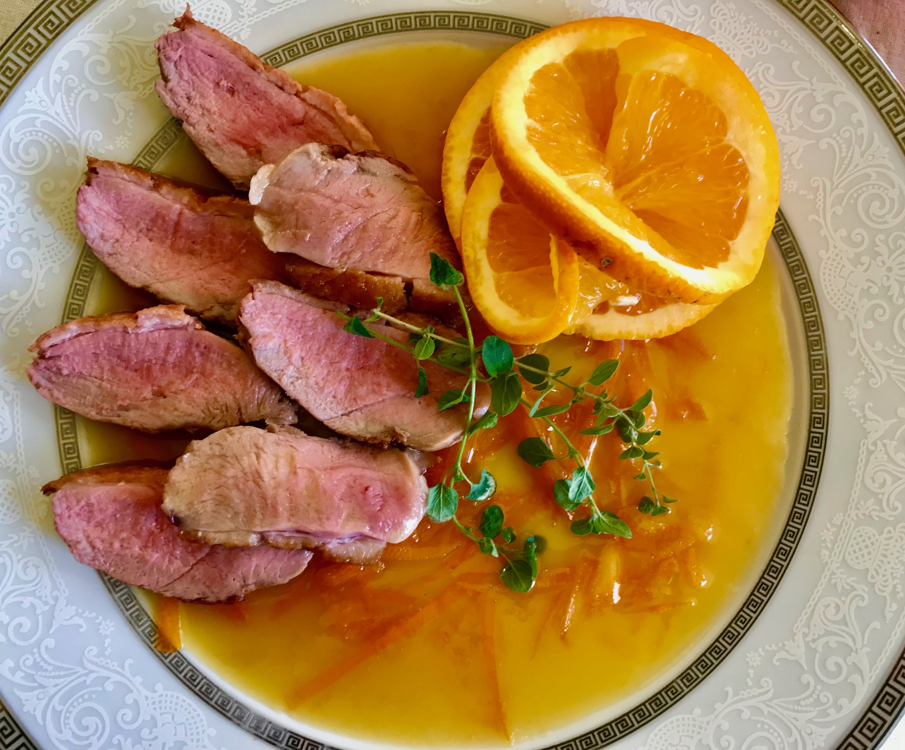 Piept de rață cu sos de portocale