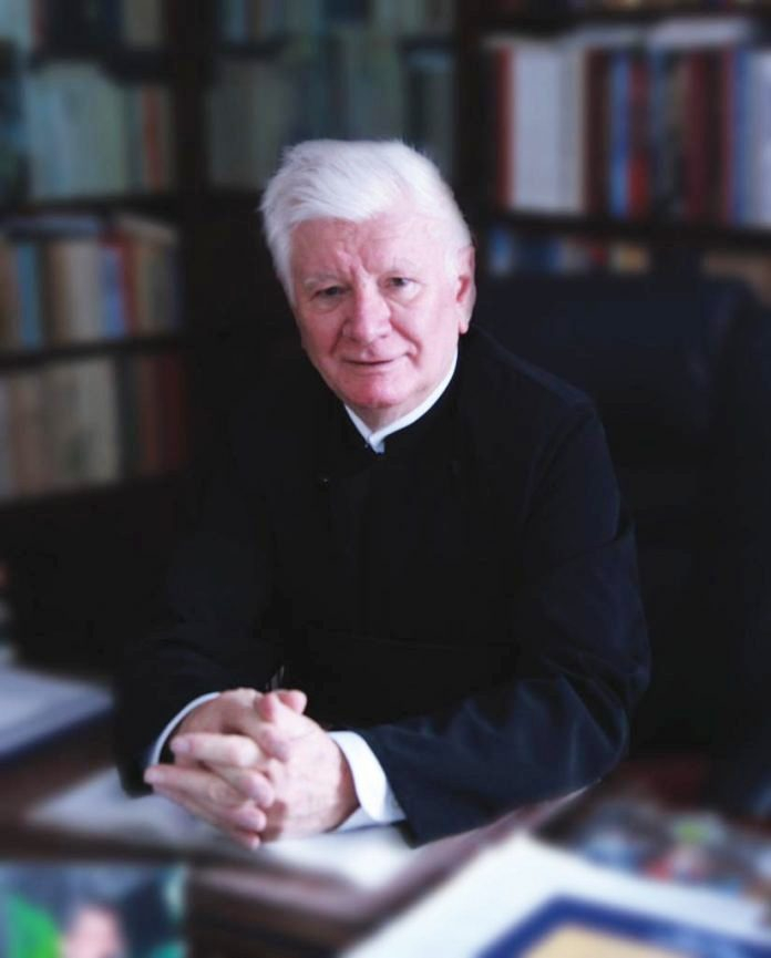 Oameni de seamă. Mircea Păcurariu, istoric, academician