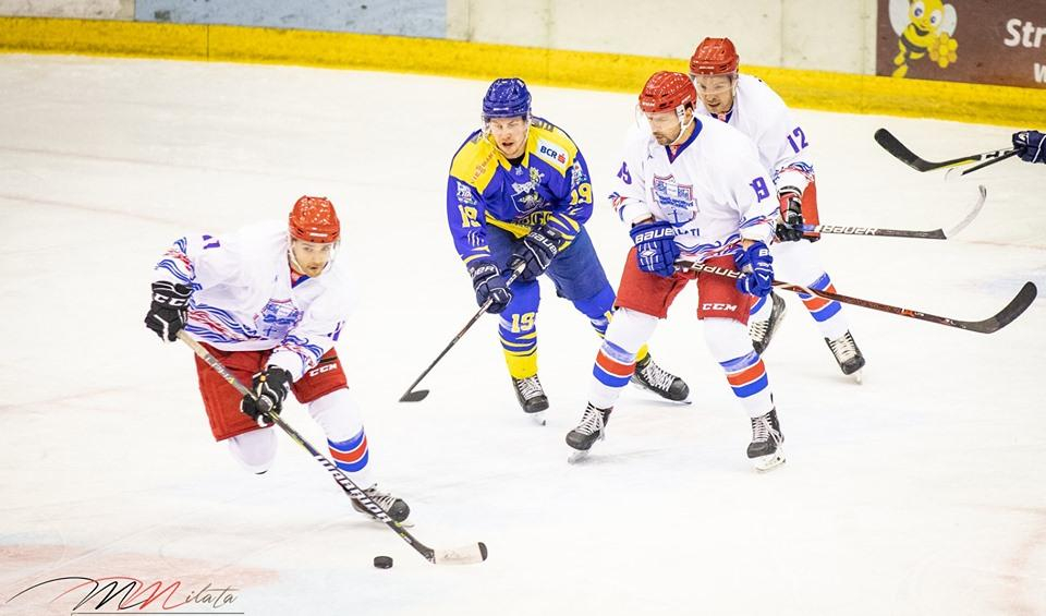 HOCHEI. Rezultat pozitiv în primul test serios al sezonului