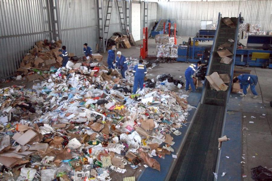 Unde puteţi arunca hârtia pentru reciclare