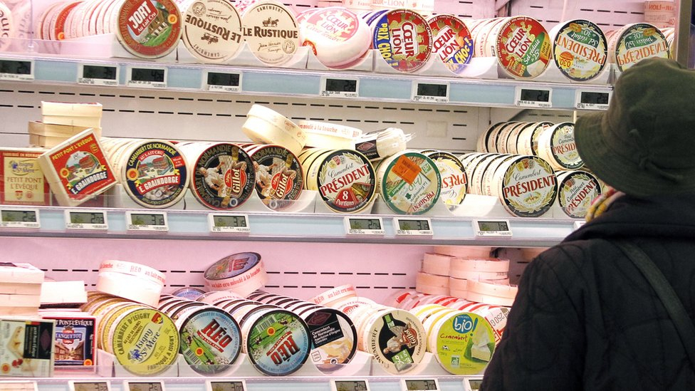 În Franța, supermarketurile reduc prețurile pentru a ajuta populația